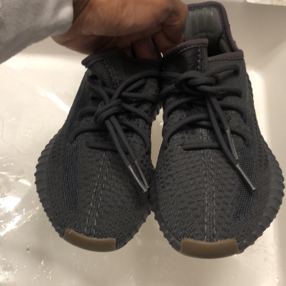 ✅ Yeezy “Cinder” Non-Reflective size 5! Worn Once ✅ - Picture 7 of 16